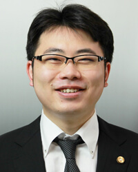 削除請求弁護士　戸谷 彰吾